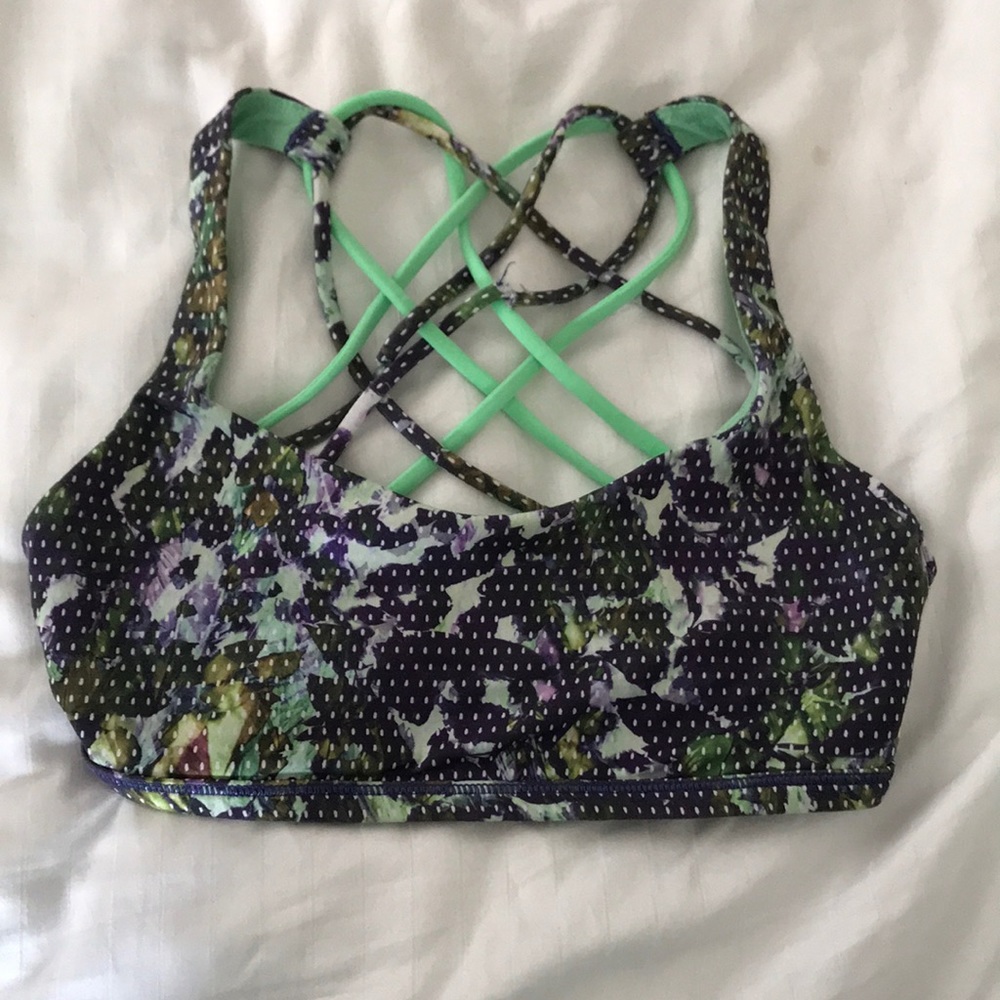 Lululemon free to be wild sports bra